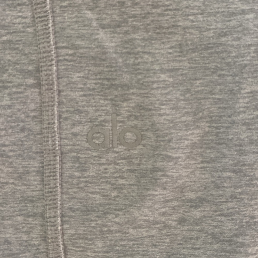 *flaw* Alo Yoga Leggings Size Small - Picture 9 of 10